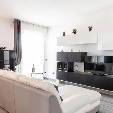 NEW LUXURY APPARTAMENTO 50 mt DAL MARE *
