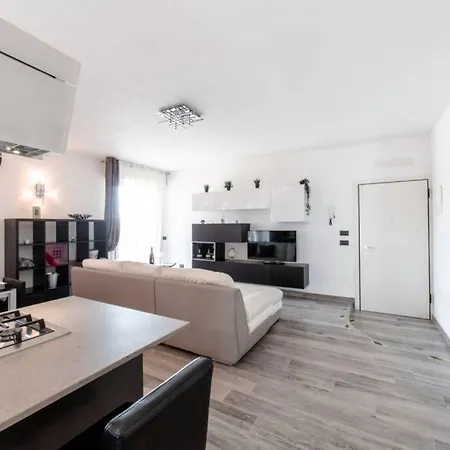 NEW LUXURY APPARTAMENTO 50 mt DAL MARE Apartment